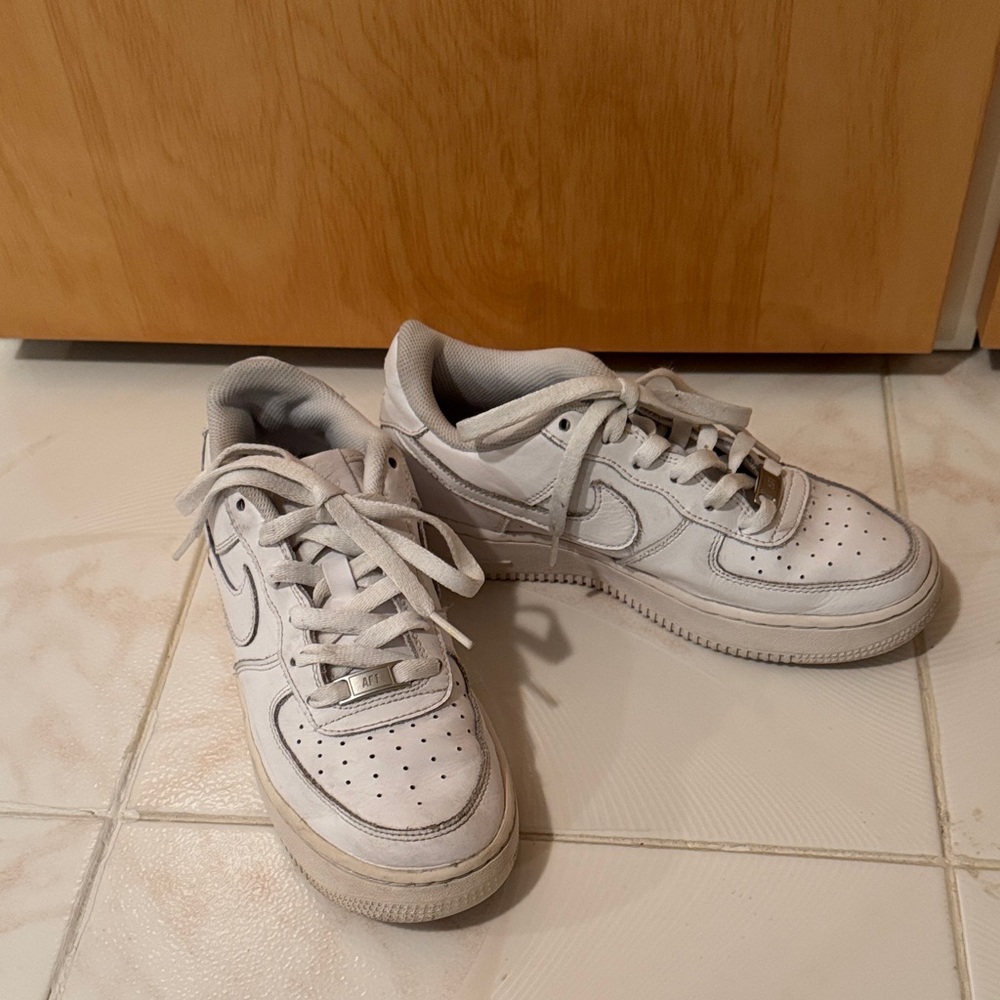 Nike White and Gray Sneakers